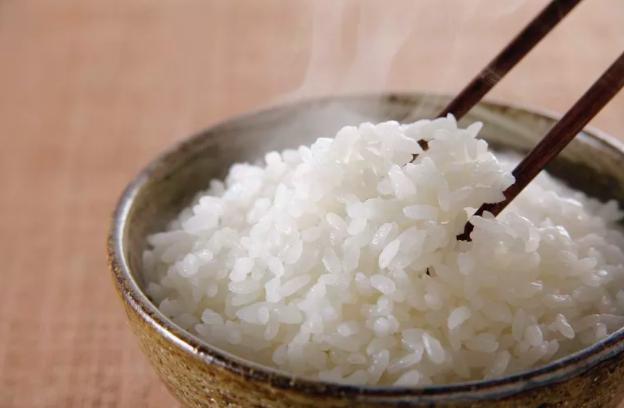 糯米与大米有啥不一样？为什么大米能成为主食，糯米却不行？