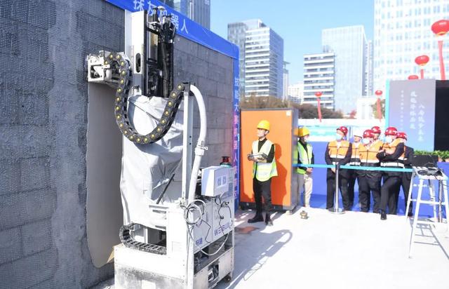 多款建筑机器人上岗，部分工作效率达到人工10倍以上