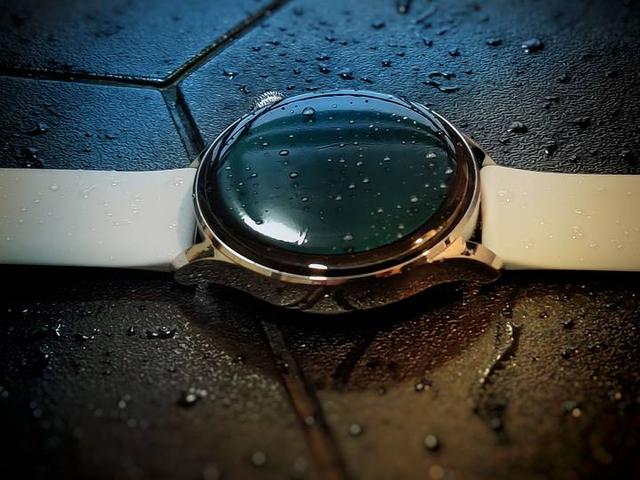 「谁才是穿戴机皇？」OPPO Watch 2 ECG版 VS 华为 Watch 3 对比测评