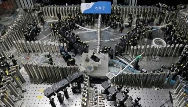 多年后重回世界第一，中国量子计算机横空出世，是超算速度的亿倍