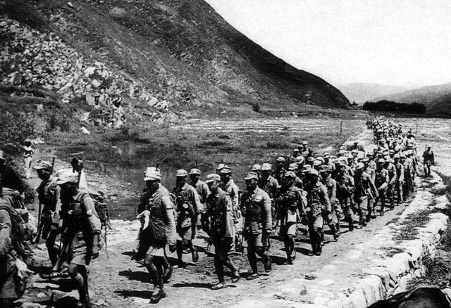 红军长征路上的主要事件(红军1935年长征发生了什么事)_手工miao