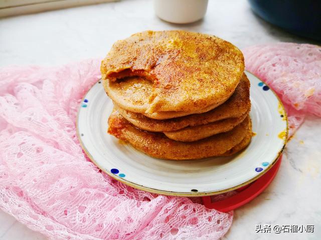 烙饼不放油 用开水还是凉水 教你这样烙饼趁热吃香辣可口 绝了 全网搜