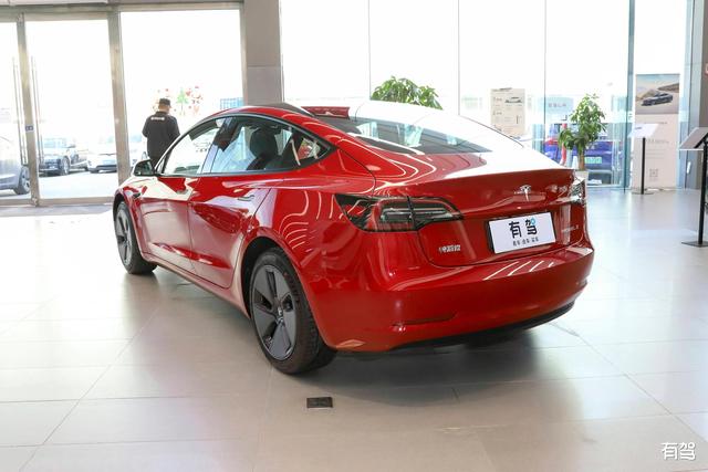 特拉斯将花落谁家？