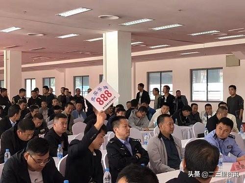汽车前挡玻璃破碎机