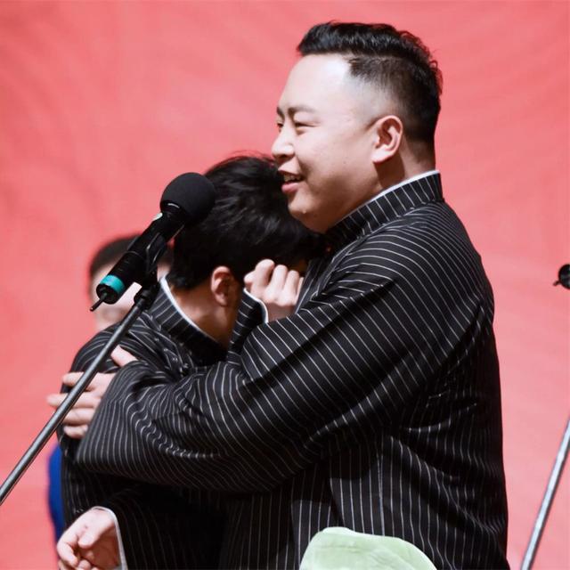 郭麒麟阎鹤祥欢乐喜剧人（郭麒麟阎鹤祥欢乐喜剧人合集）