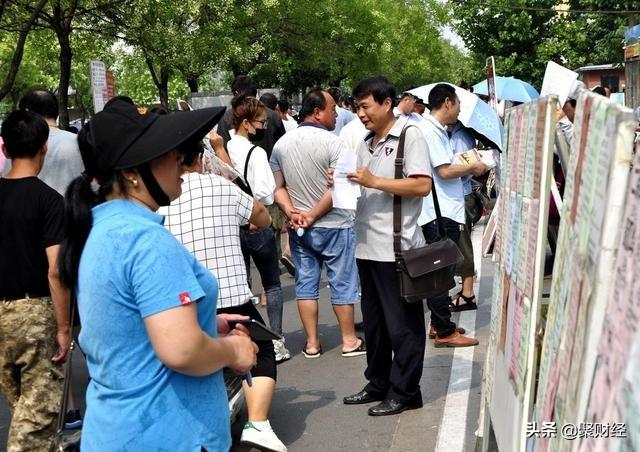 又一岗位大量“缺人”，月薪高达15000元，年轻人为何不愿去干？