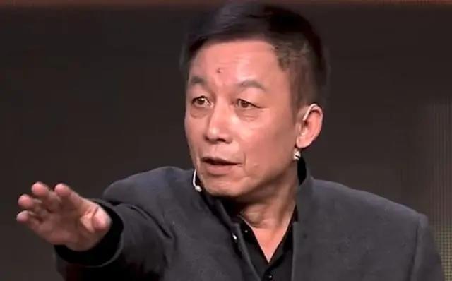 易中天工作室被注销引关注，你可能不知道他的身世如此显赫