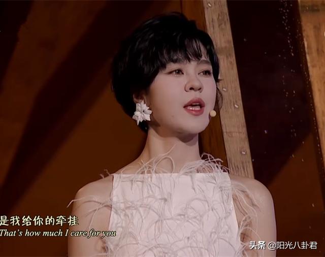 中秋晚会女星镜头：刘诗诗古装抢眼，薇娅仪态绝，欧阳娜娜小清新