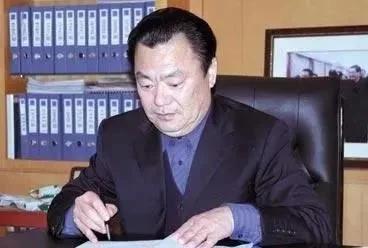 河南科迪：连续三年财务虚增，奶农讨“亿”债，国民大牌的陨落史