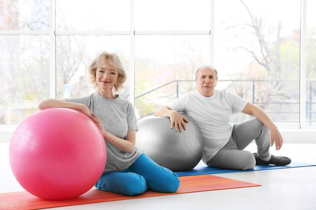 骨刺要如何治？医生给你分析5种疗法，可综合运用