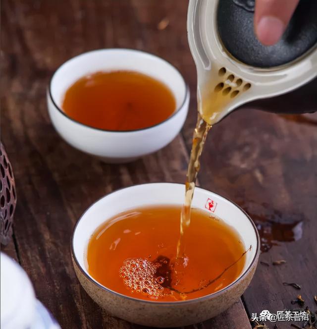 注意！喝太多茶容易引起身体不适