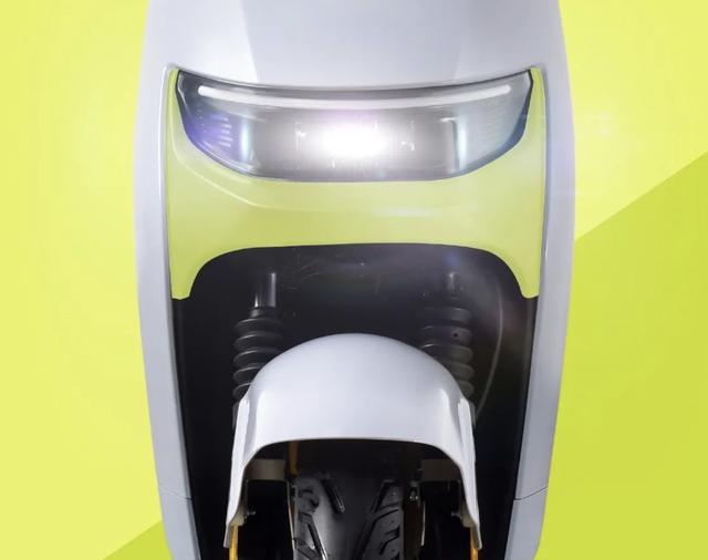 新蕾电动车DN8评测：造型好看，续航科技提升，里程是普通车的2倍