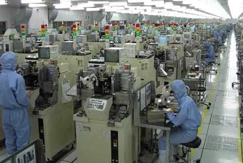 日本芯片之王坂本幸雄：遭遇美国强盗式制裁，为复仇已投奔中国