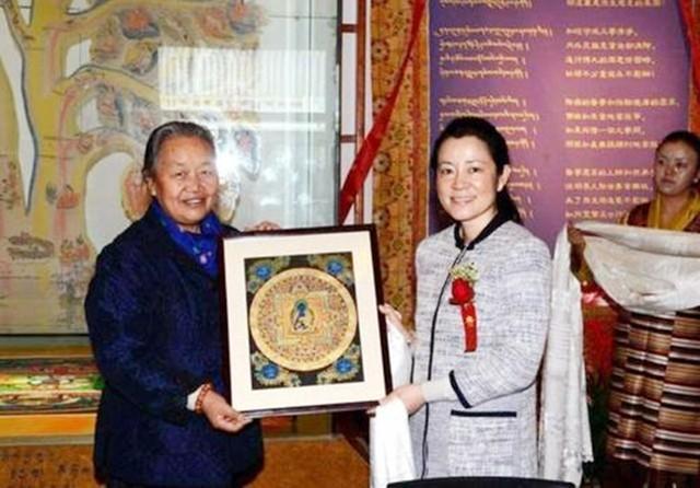 甘肃女首富雷菊芳：靠藏药发家，为人十分低调，身价高达120亿