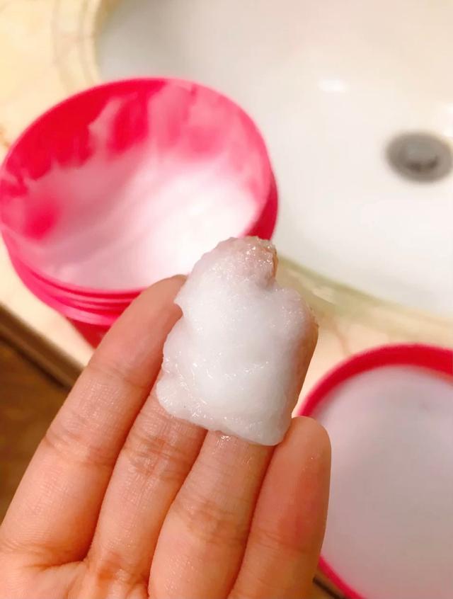 至本磨砂膏身体乳