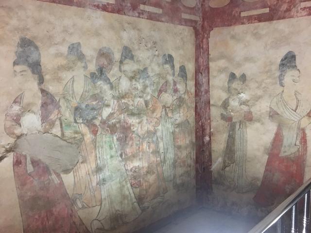 墙角枯坐千年，盗墓贼太“不幸”！唐朝公主墓中隐藏着怎样真相？