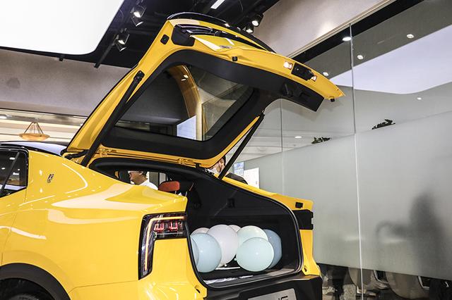 到店实拍爱驰U6 PLAY版