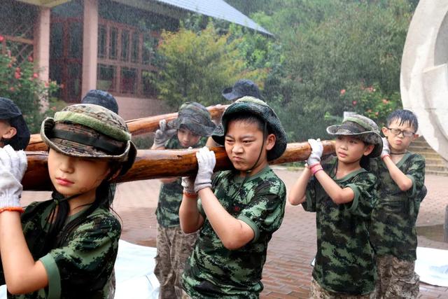 全封闭军事化管理学校怎么教育孩子(军事化管理封闭式学校对孩子好吗)(图5)
