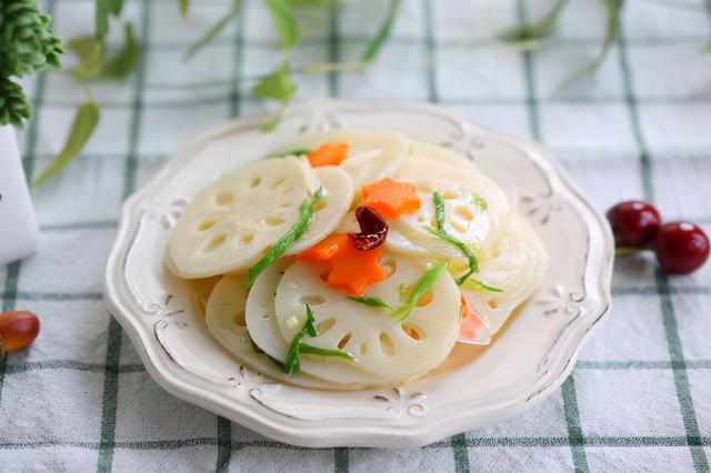 秋季常吃白色食物有助于养生，这4种白色食物，或可润肺降秋燥