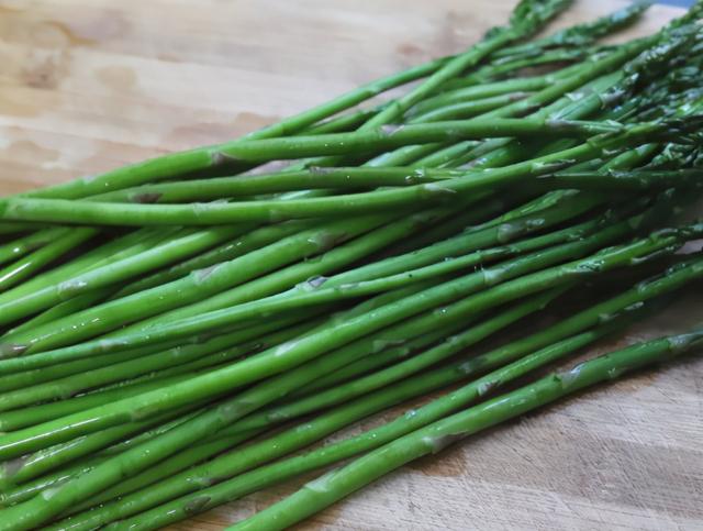 芦笋要削皮吗（芦笋怎么做好吃）