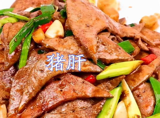 糖尿病的“源头”已揭秘，别再冤枉甜食了，4物请在饭桌上撤离