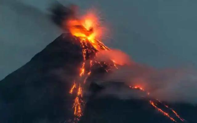 脑浆沸腾、头骨碎裂、组织玻璃化，火山毁灭城市的瞬间有多可怕？