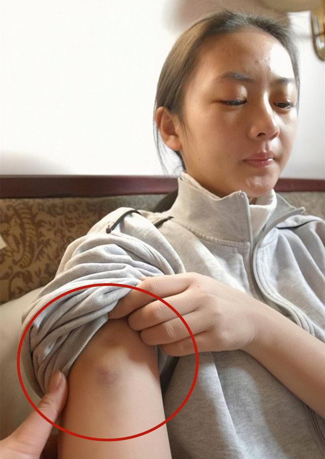 “小章子怡”童瑶的成长史，和她与张国立父子的恩怨情仇