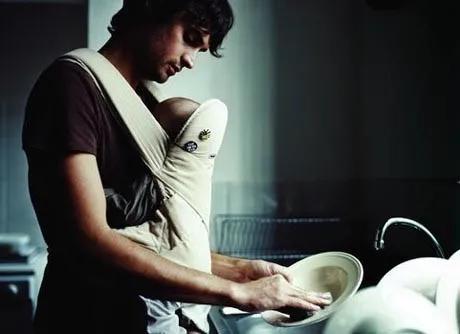 又当爹又当妈的男人