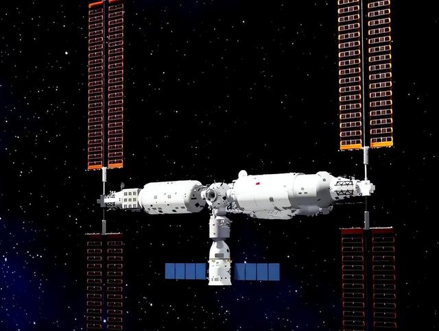 4名游客从太空回到地球就行走，为何神舟十三号航天员被抬着走