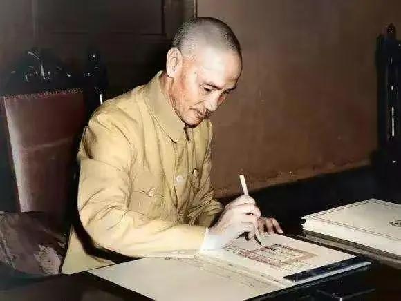 1947年，一位国军司令来到陕北，毛主席说：你给彭德怀当副司令吧