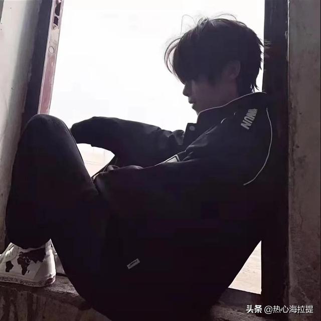 人的一生就像一篇文章，只有经过多次精心修改，才能不断完善
