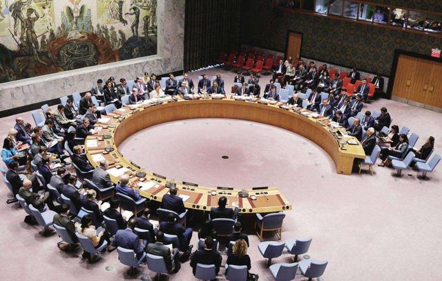 安理会上，俄罗斯遭美英法等10国“围攻”，中国站出来为俄方撑腰