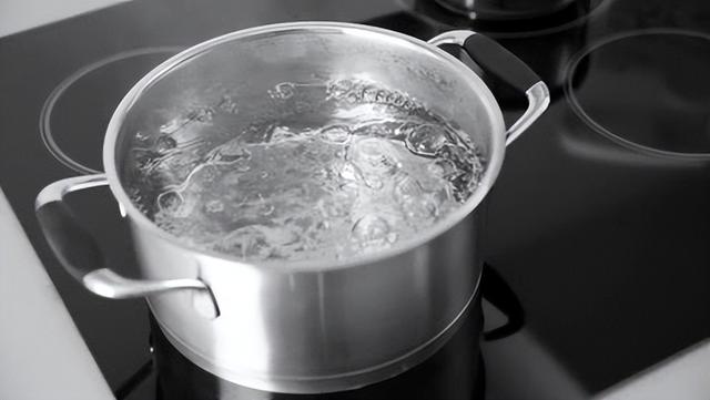 每天早上坚持喝一碗“开水冲鸡蛋”，能收获哪些好处？看完心动了