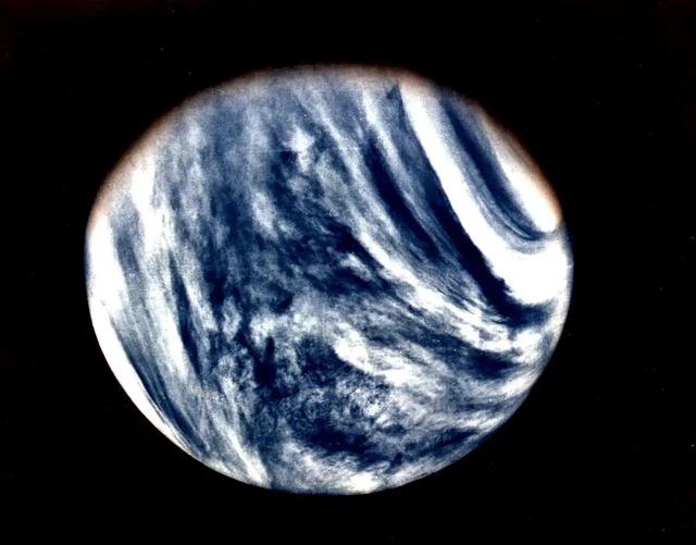 美苏两国发射的探测器所拍摄到的金星照片