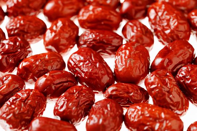 “暖身”的食物有哪些？这5种功效较好，韭菜上榜