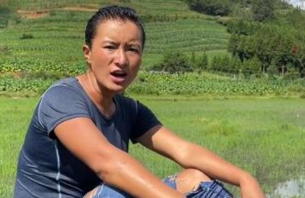 杨慧：退伍女兵变身村头霸王花，被称女版李小龙，至今无人敢娶