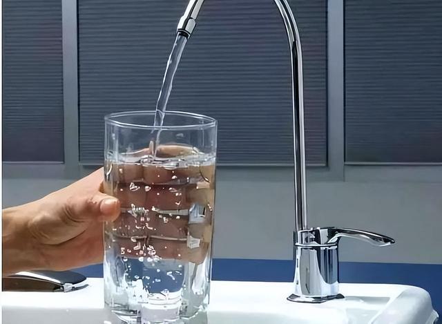只喝烧开的自来水，不喝桶装水、矿泉水，身体会怎样呢？