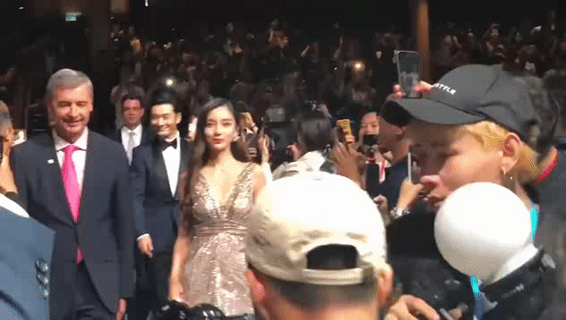 Angelababy背后的神秘推手：炒绯闻、找金主，比Amy姐还牛