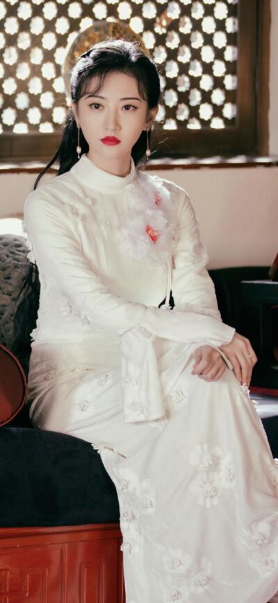 司藤旗袍造型图片(司藤同款旗袍直播)-天晟网