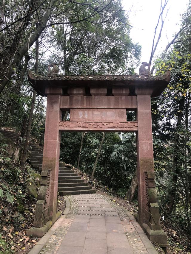一不小心又成了夜遊~周末街子古鎮康道徒步到光嚴禅院~腳都走麻了