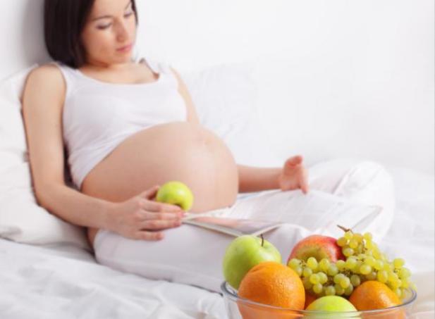 孕中期准妈妈营养补充很重要，不仅要补钙，还要多吃这些东西