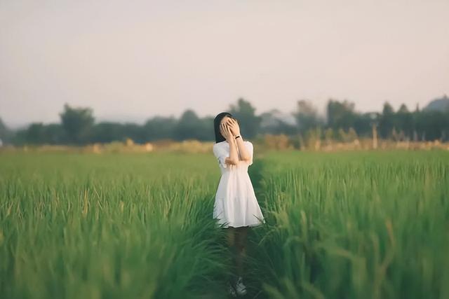 喜欢独处的女人，才是天生的“富贵命”