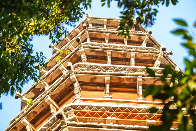 武漢寶通禅寺：在千年皇家寺院賞秋，是什麽感覺？