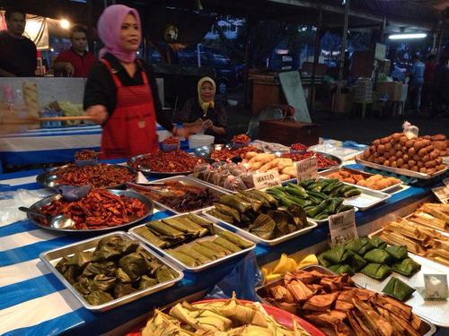 文莱这个国家的现状，听着富得流油，去了却不尽人意这是为什么？