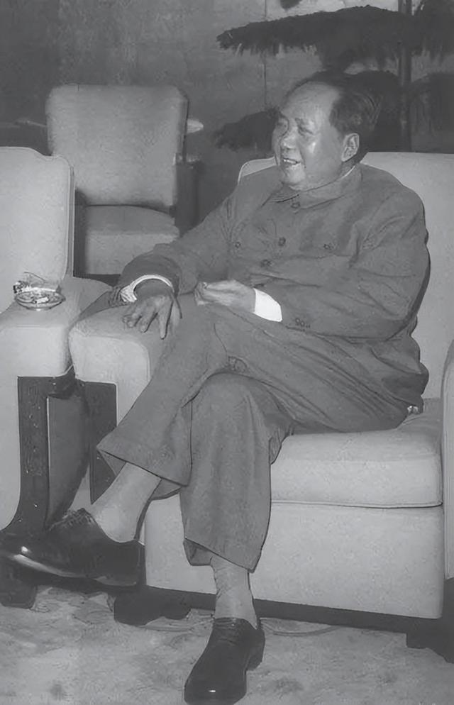伟人与美国有过四次交锋，美国每次都输，却都很敬重主席