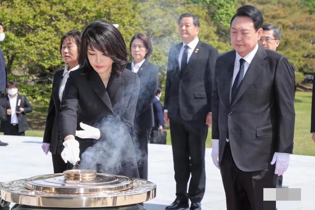 韩国新晋第一夫人终于“藏”不住了，她的故事远比你想象的要精彩