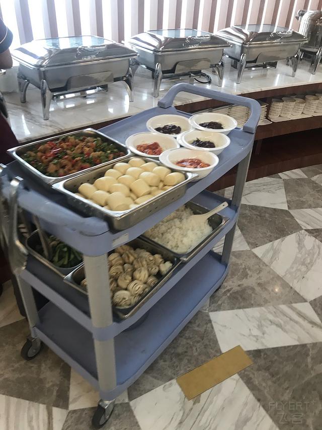 驚喜滿滿！王牌A359墨鏡俠執飛首航，川航還給乘客准備了大禮包