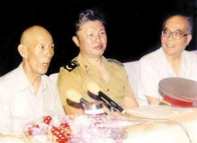 1990年，李玉安送子当兵遭拒，无奈去找老部队：我是40年前的烈士