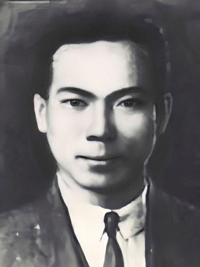 周总理军事地位有多高？连创我军10个第一，军事家排名仅次于一人