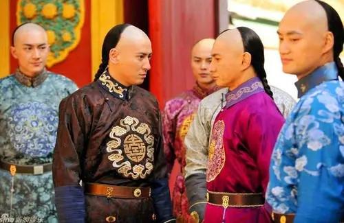 康熙最长寿儿子：手握兵权却未参与九子夺嫡，70岁仍被乾隆重用